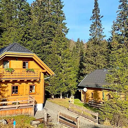 ロッジ Almhaus & Almchalet *