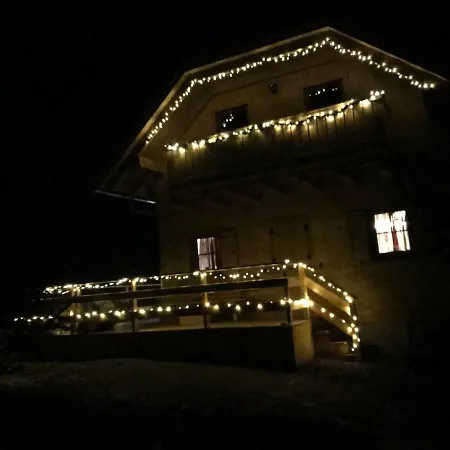 Almhaus & Almchalet Lodge *